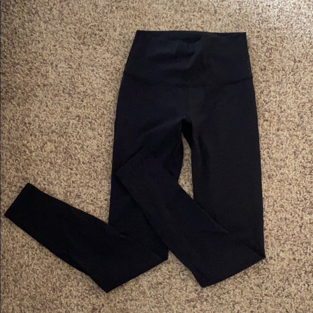 Lululemon black wunder unders